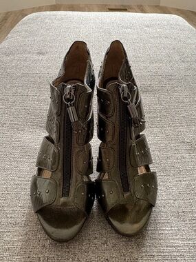 Sofft Olive Green Peep-Toe Zip Booties
